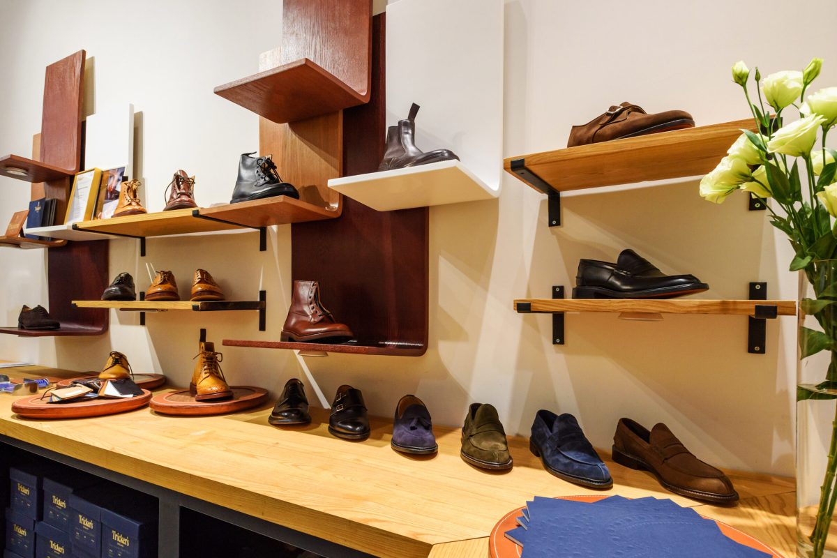 Service Centre Store Design, Trickers