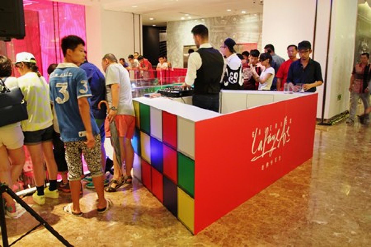 Fashion Event Concept Design Vogue Fashion Night Out