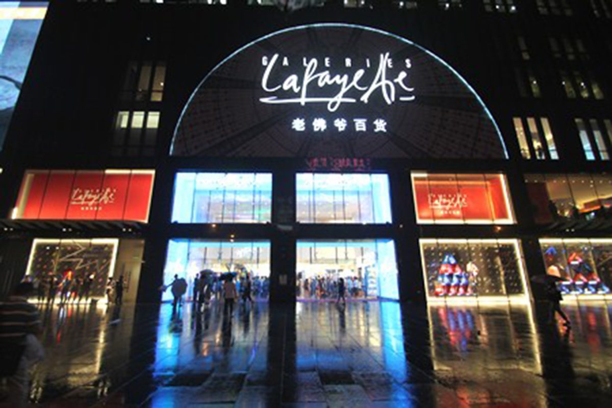 fashion-event-concept-design-vogue-fashion-night-out-galeries-lafayette-beijing-2014